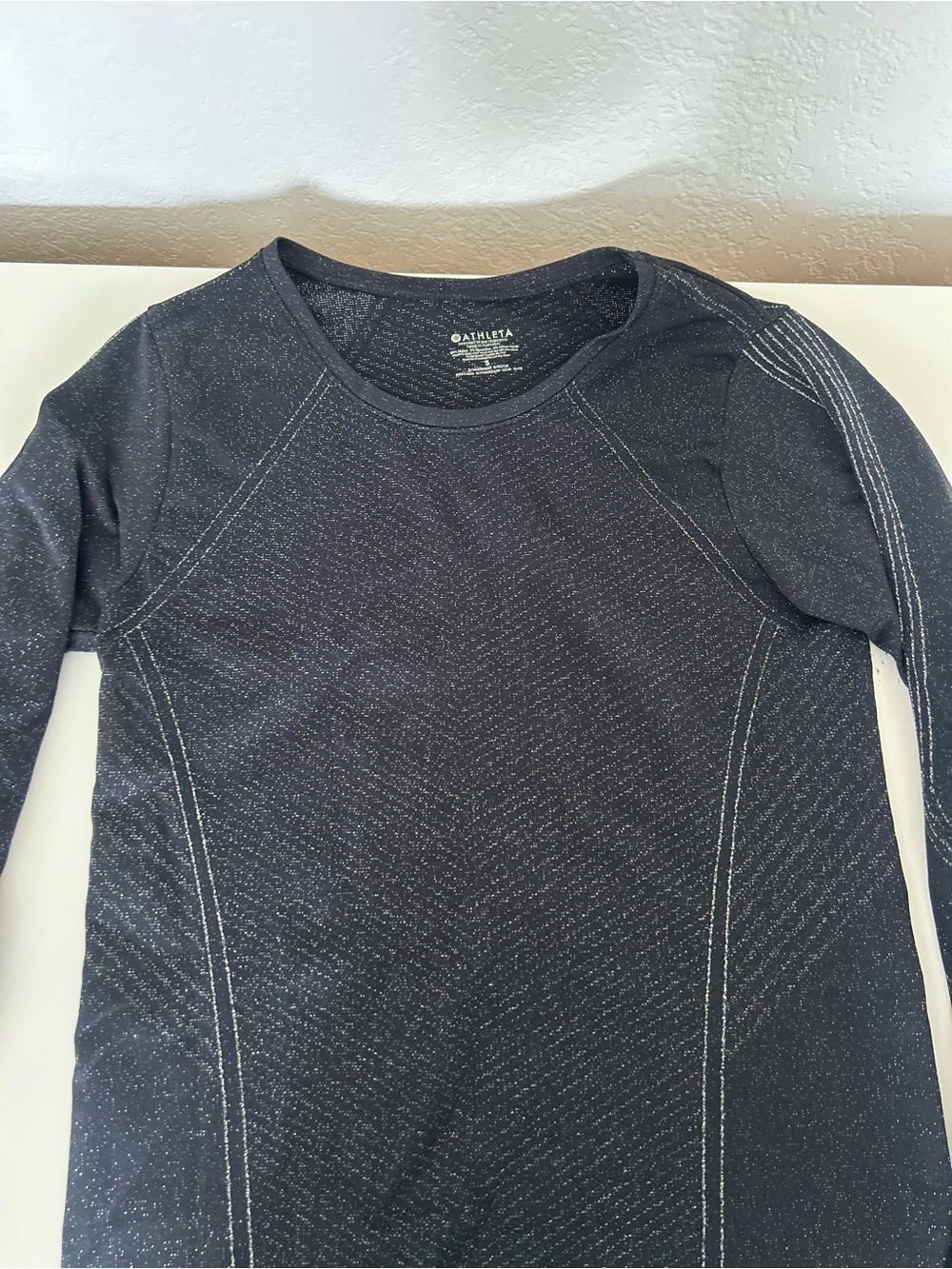 Athleta Black Long-Sleeve Women's Performance Tee